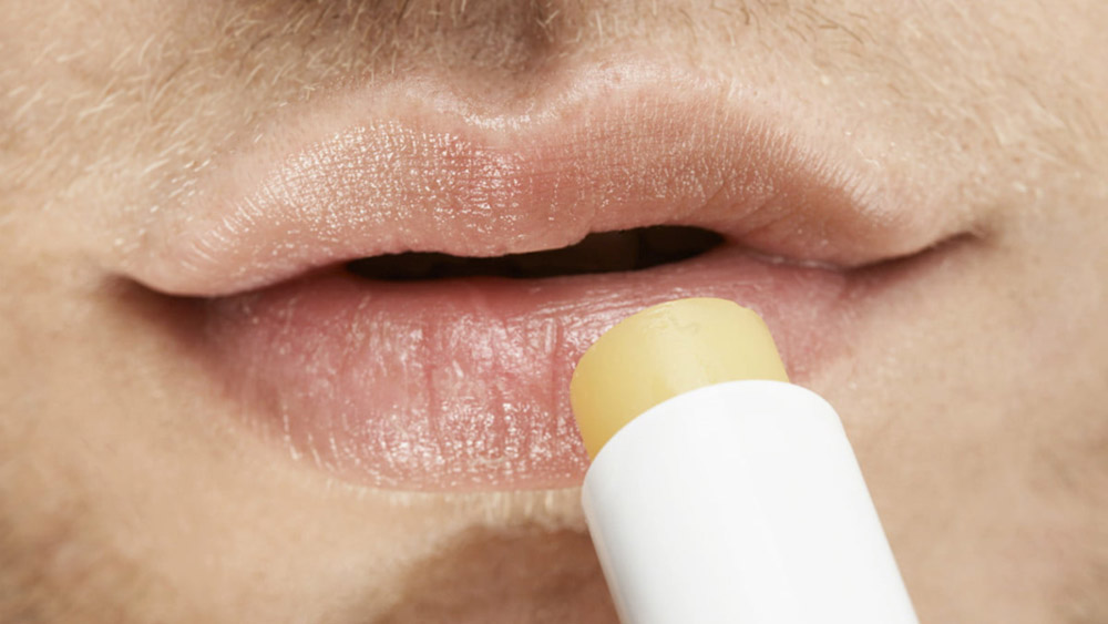 men-grooming-lip-care-ลิปมัน-ปากแตก